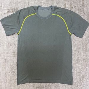 LuLulemon Dri-Fit athletic shirt